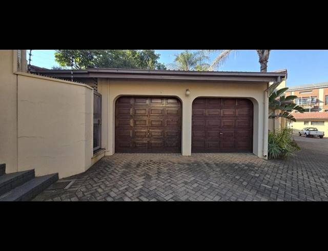 3 BEDROOM DUPLEX FOR SALE IN ARCADIA